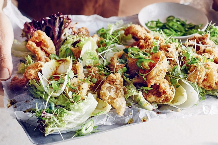 Buffalo Crackling Calamari Salad