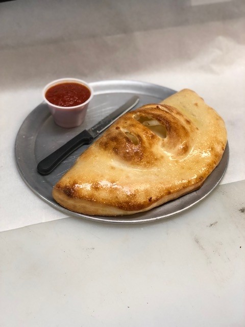 Calzone (w/ 1 Topping)