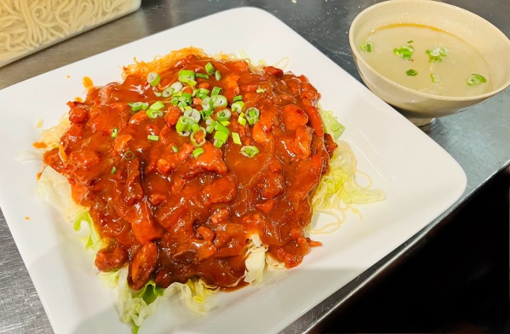 Spicy Sauce with Minced Pork Over Noodle / 京都炸醬撈麵
