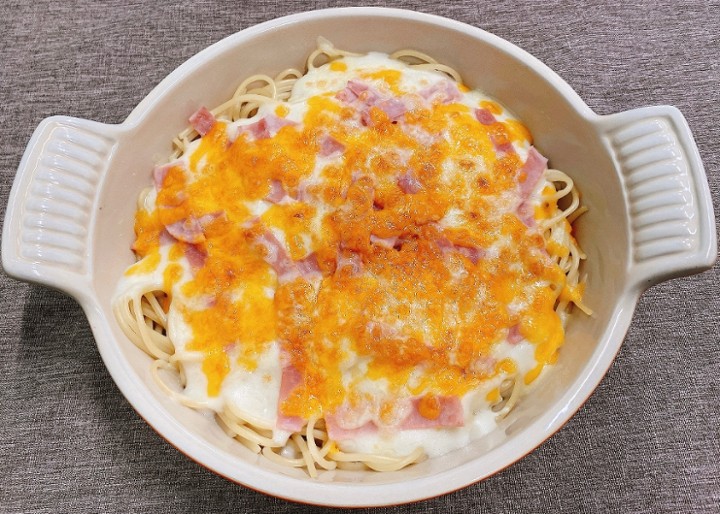 Baked Ham and Cheese with White Cream Sauce/ 白汁焗火腿芝士