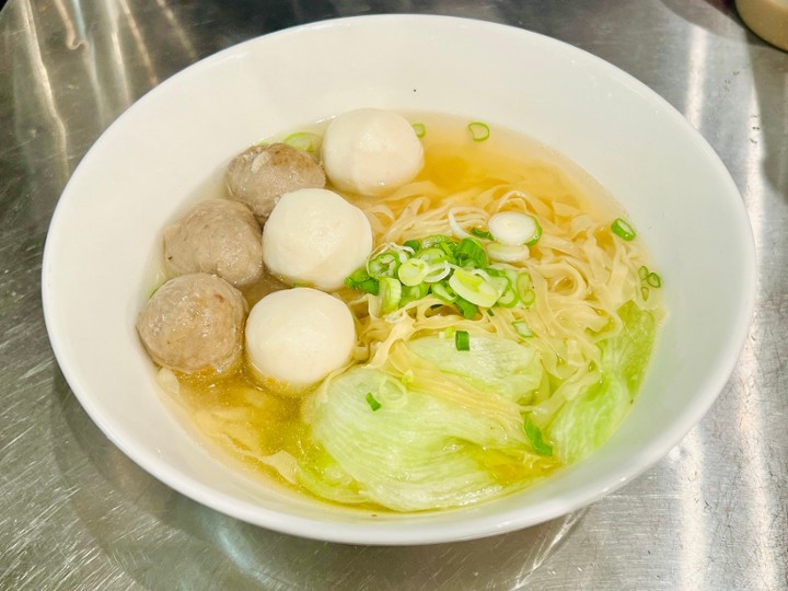 魚,牛 Fish and Beef Balls Noodle Soup / 雙丸湯麵