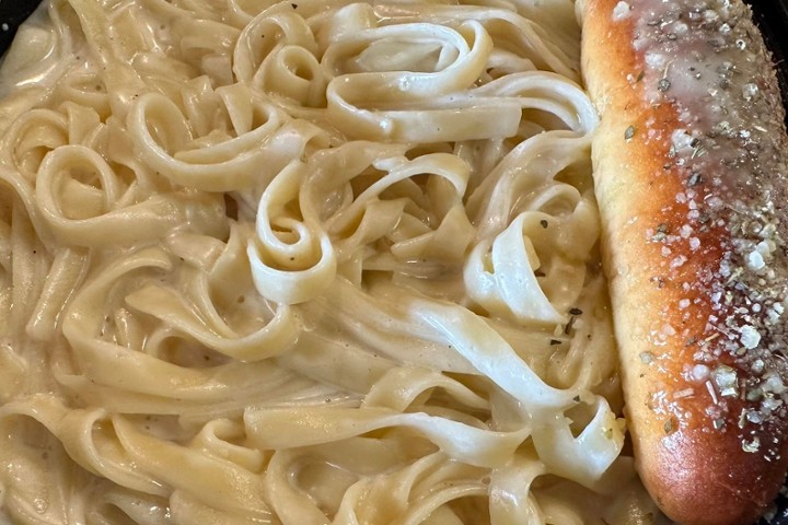 Fettuccine Alfredo