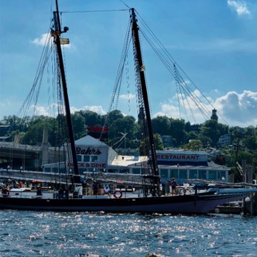 Bahrs Landing Restaurant & Marina Bahrs Restaurant 2 Bay Ave