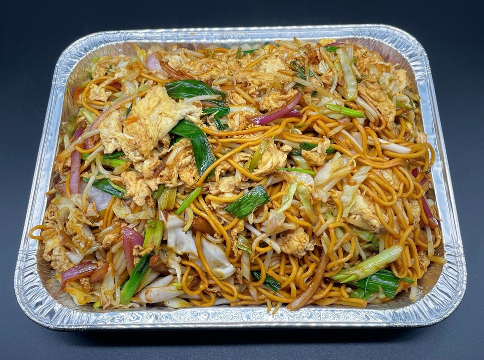 370. Small Egg & Vegetables Chow Mien 鸡蛋素炒面(小)