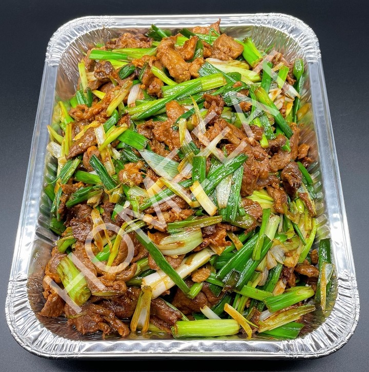 326. Large Lamb & Scallion with Soy Sauce 京葱爆羊肉(大)