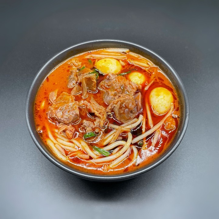 168. Spicy Beef Rice Noodle Soup 香辣牛肉米线