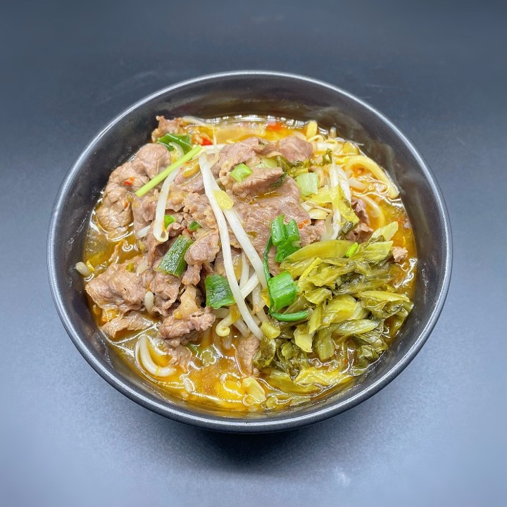 161. Hot Sour Beef Noodle Soup 金汤肥牛面
