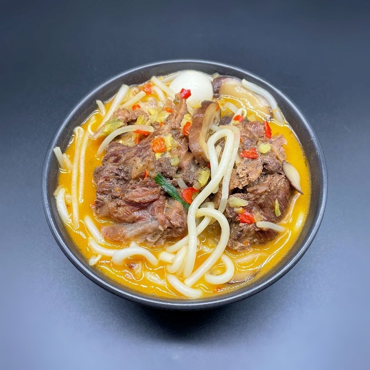 169. Hot Sour Pork Bone Rice Noodle Soup 金汤大骨米线