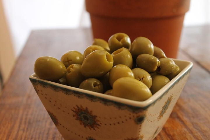 Olives                   (Deli Size)