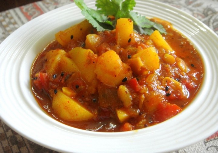 Aachari Aloo (Potatoes)