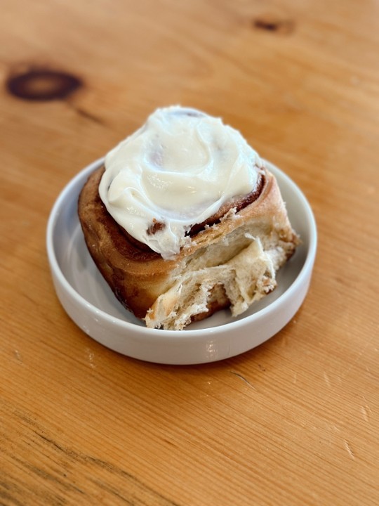 Cinnamon Roll (FRIDAYS ONLY!)