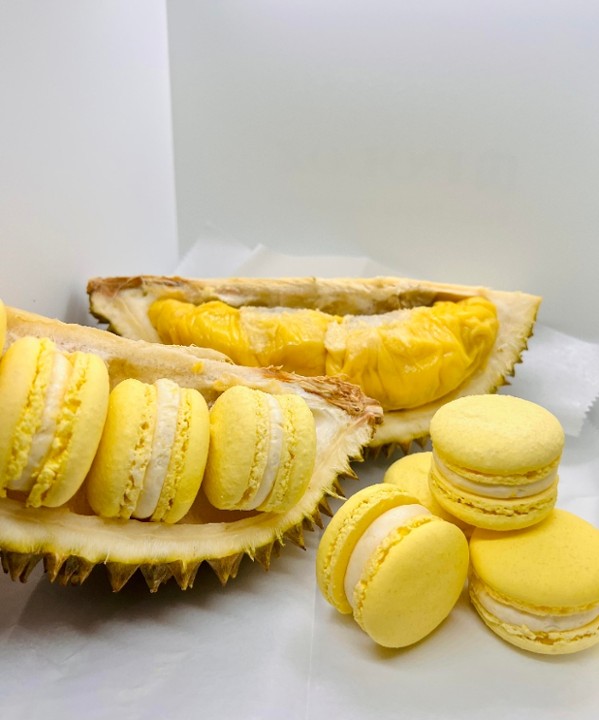 Durian Macaron