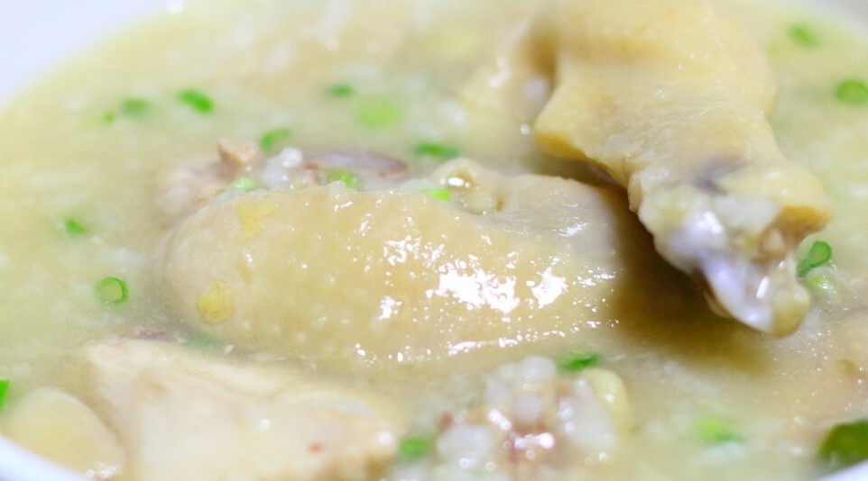 A9 生滾雞粥 (帶骨) Free Range Chicken Porridge (with Bones)