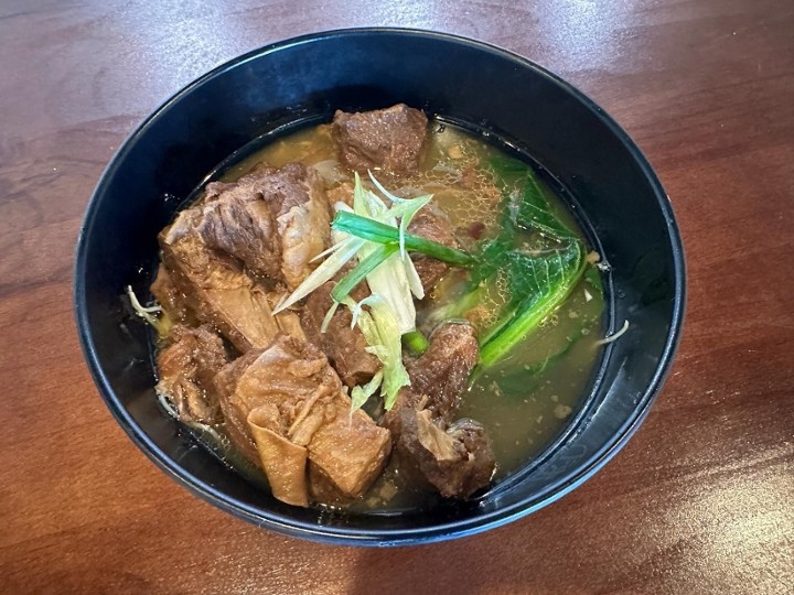 C2 牛腩湯麵 Beef Stew Soup Noodle