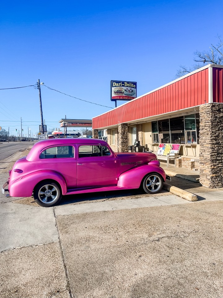 Thorsby Dari Delite HOT HAMBURGER
