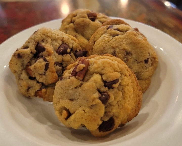 6 Chocolate Chip/Pecan Cookies