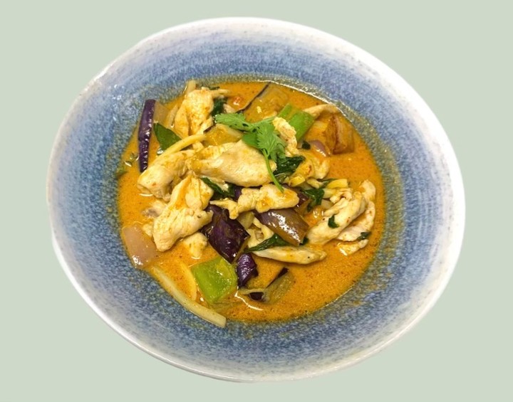 THAI RED CURRY WITH CHICKEN