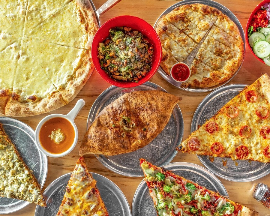 Lazy Moon Pizza