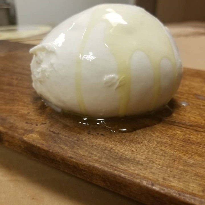 M'tucci's Fresh Mozzarella 1/2 lb