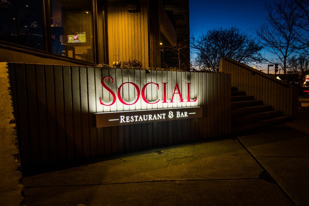 Social Restaurant & Bar - Newton 320 Washington Street