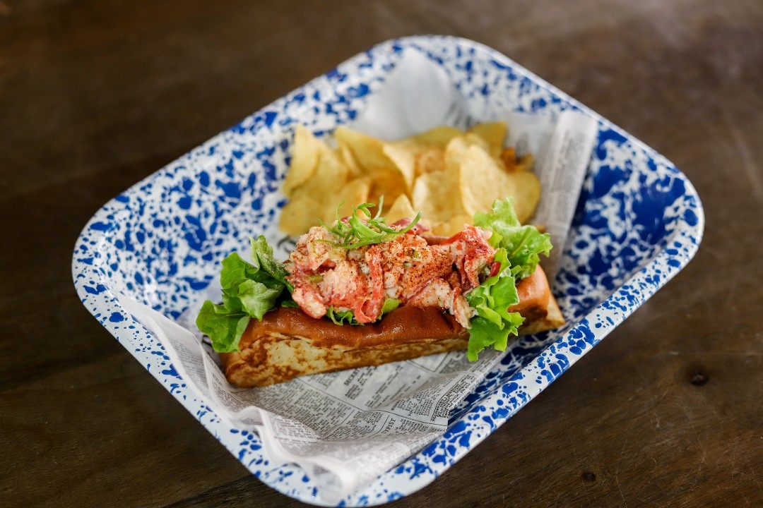 Maine Style Lobster Roll