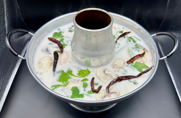 Coconut soup (Tom Kha)