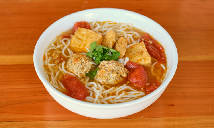 Bun Rieu / Crab, Pork, & Tomato Noodle Soup