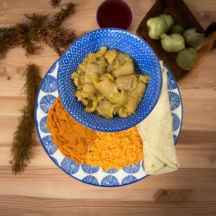 Chicharron en salsa Verde Platter (Pork)