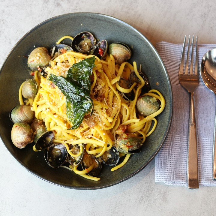 Drunken Clams Linguine