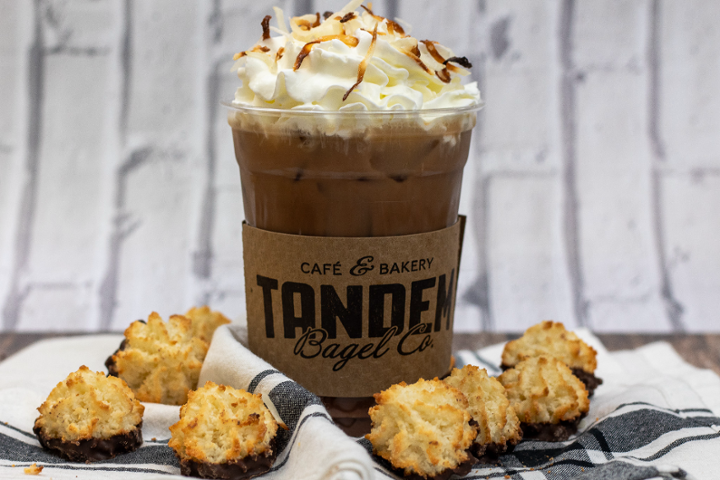 Iced Chocolate Macaroon Latte