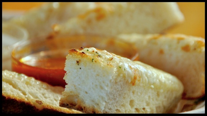 Garlic Bread w/Cheese