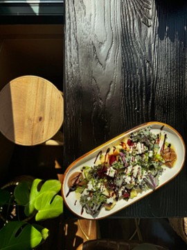 Maumee Street: taproom + kitchen