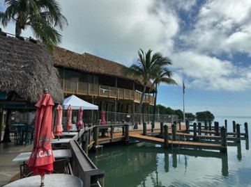 Snappers Oceanfront Restaurant & Bar