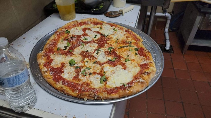 Pizza Margherita 18 inch thin Round Pie