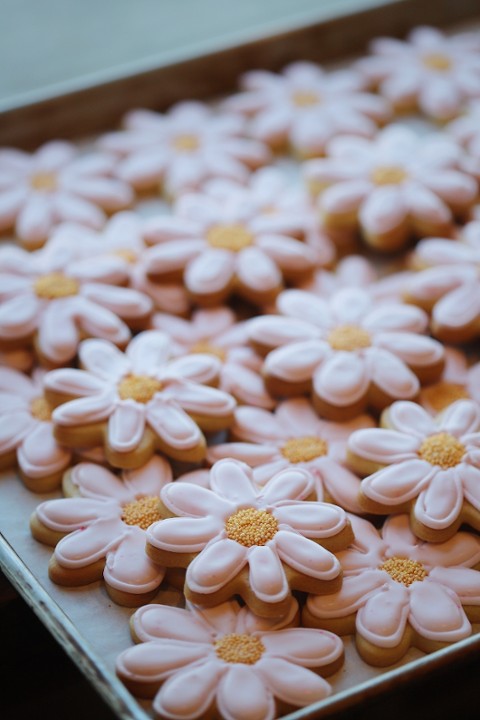 Daisy Decorated Cookie