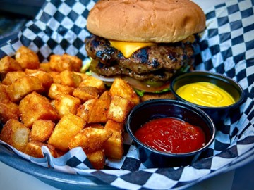 Life’s Good Bar & Grill