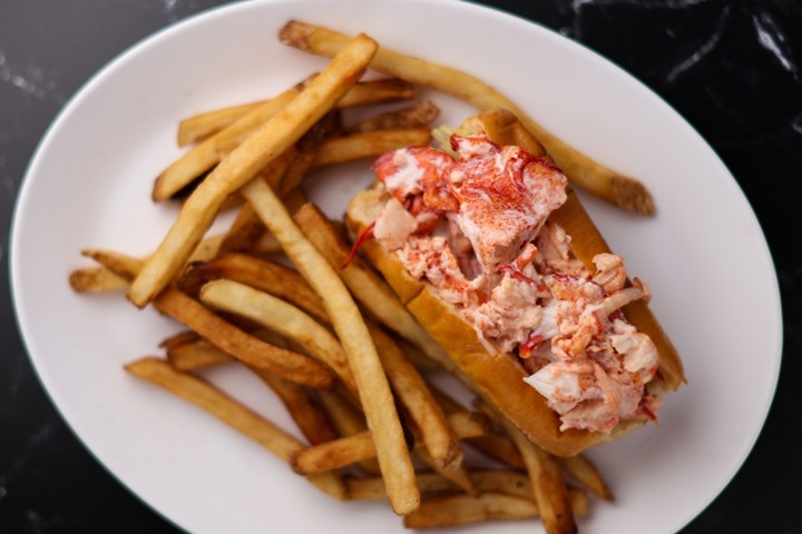 LOBSTER ROLL