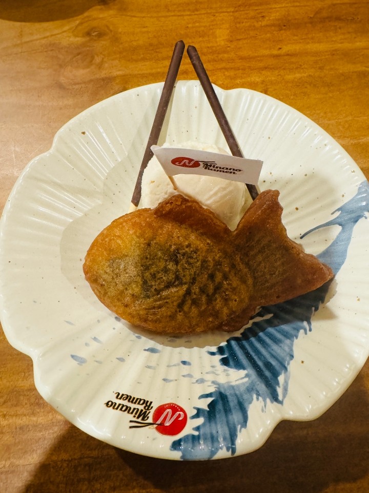 Taiyaki with Ice Cream