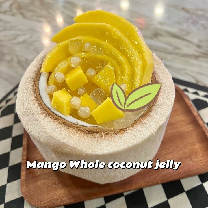 Whole Coconut Jelly w. Mango & Agar Boba 一整颗芒果波波椰子冻
