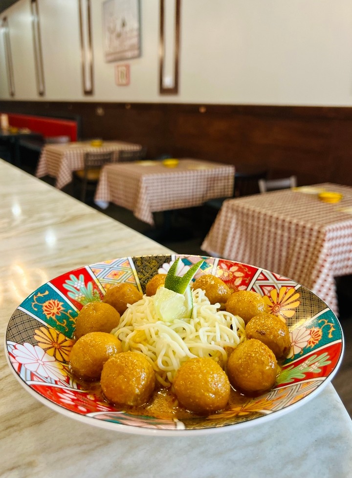 N3. Curry Fish Ball Cart Noodle 鱼蛋车仔面
