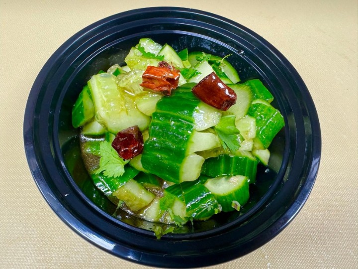 蒜蓉黄瓜 Garlic Cucumber Salad $6