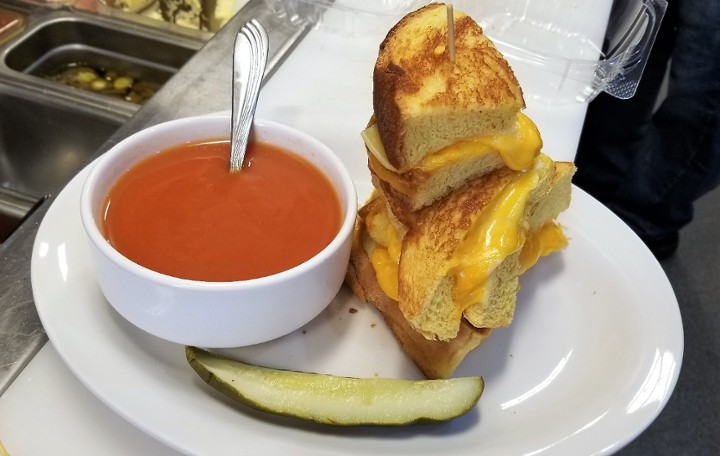 Grilled Cheese w/Tomato Soup (*)