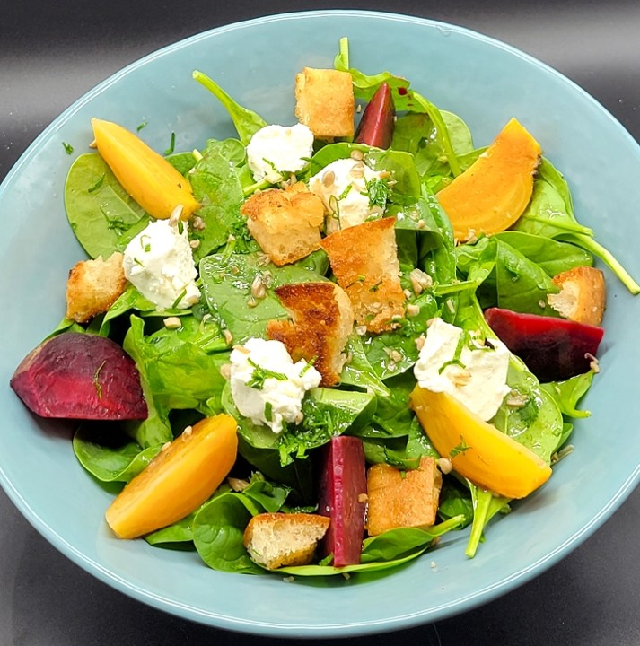 Spinach, beet & goat cheese