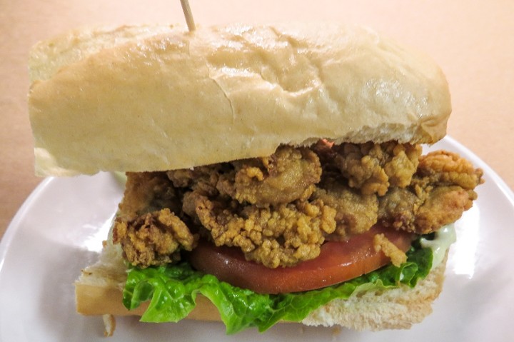 1/2 Oyster Po' Boy