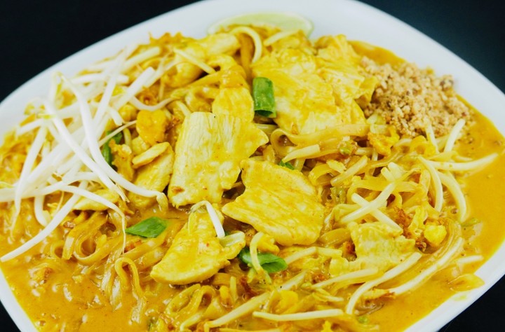 N10. Pad Thai Curry Dinner