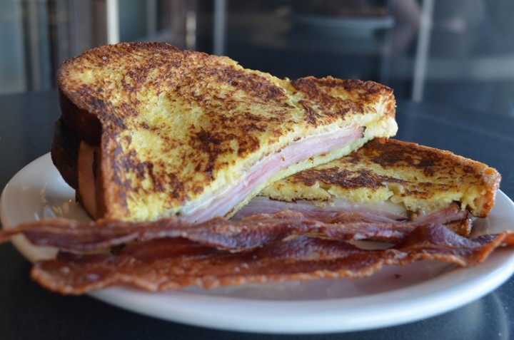 CHALLAH FRENCH TOAST SANDWICH