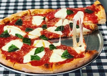 Momma Mia's Pizzeria