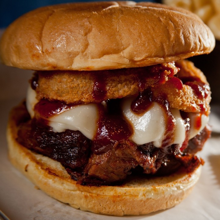BARBEQULOSSAL 'THE Q'