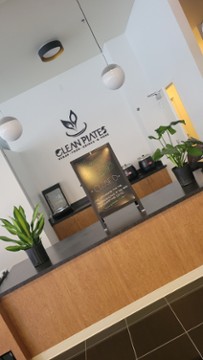 Clean Plates Cafe & Juice bar 35 N 6th St 1 st floor