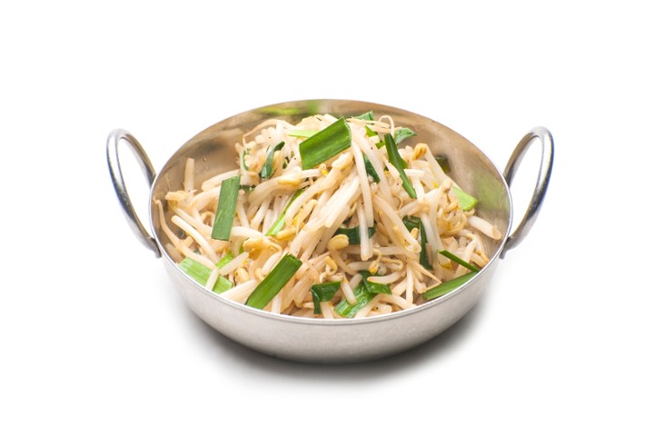 SAUTÉED BEAN SPROUTS AND CHIVES (VEGAN & GLUTEN FREE)